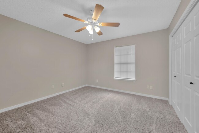 Building Photo - 3213 Desert St