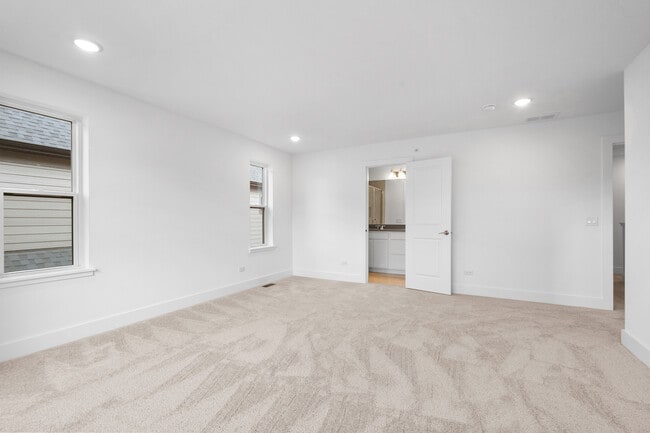 Building Photo - 8375 Mulberry Ave