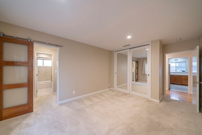 Building Photo - Charming Redondo Beach Home Rental!