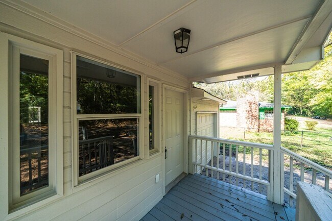 Building Photo - Grab This Dolomite Charmer Before It’s Gone!"