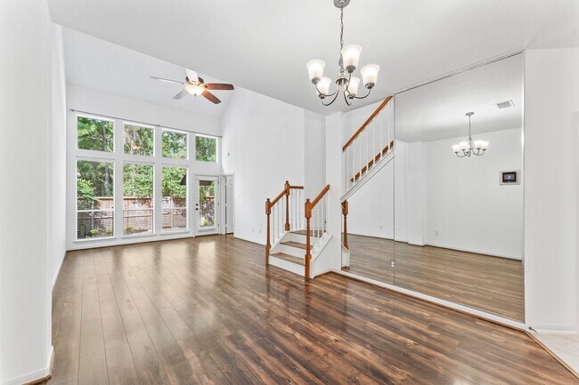 Building Photo - 31 W Greenhill Terrace Pl