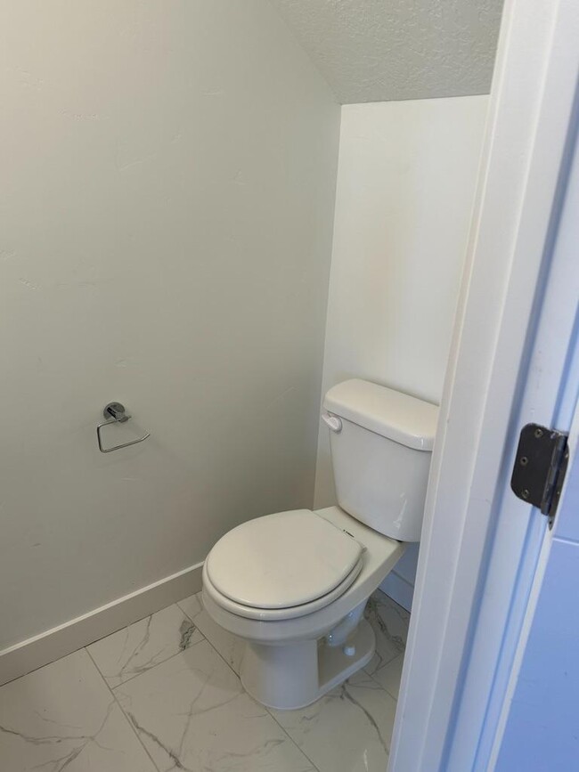 Building Photo - 1520 Fiore Dr