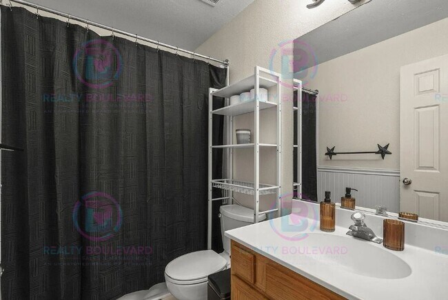 Building Photo - 3059 Creekwood Dr