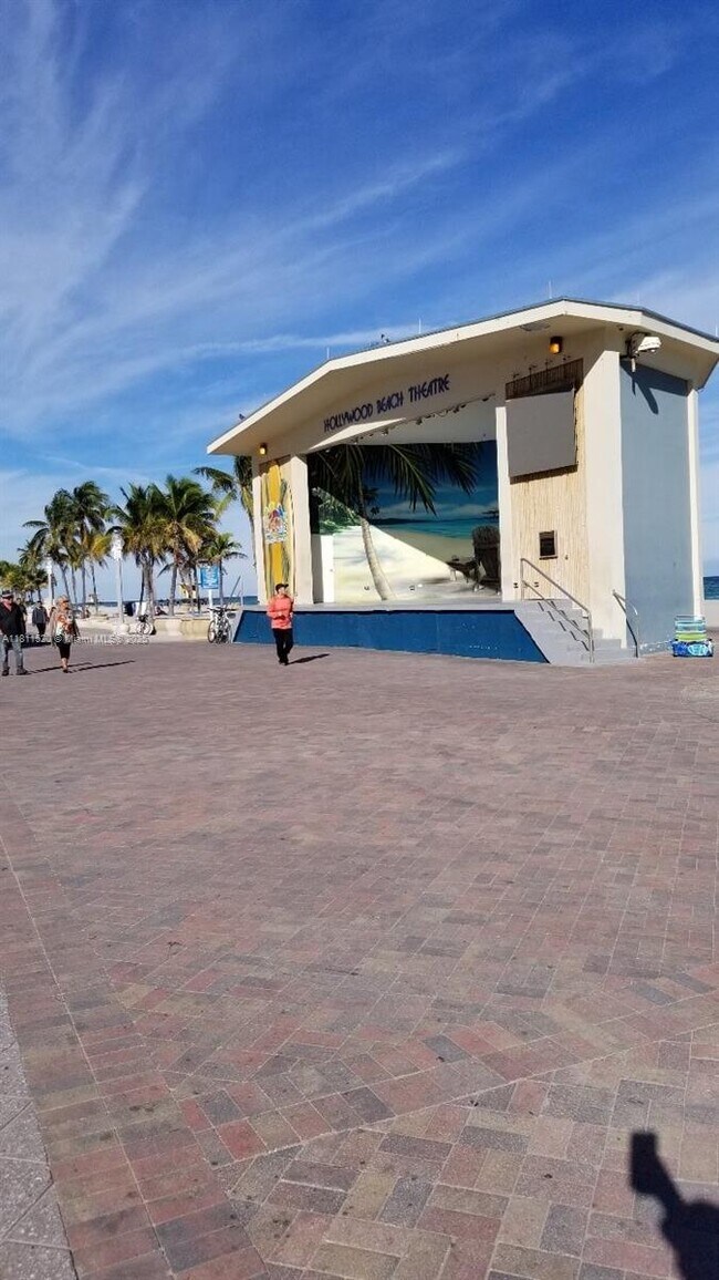 Building Photo - 1600 S Ocean Dr