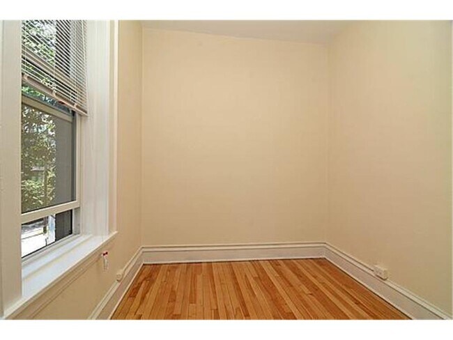 Building Photo - 1401 Willow St