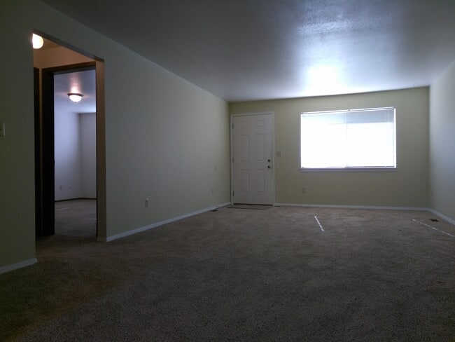 Building Photo - 5555 N Millrun Ave