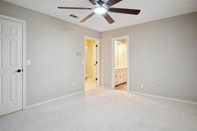 Building Photo - 9131 Valley Chapel Ln