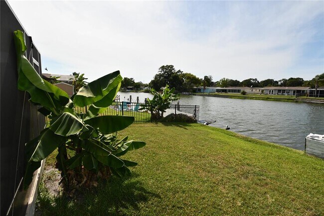 Building Photo - 3839 Star Island Dr