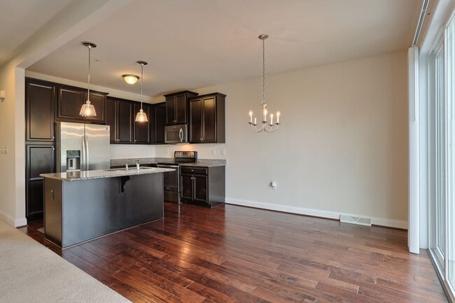 Building Photo - TOWNHOME AVAILABLE IN THE CHARTER HOMES - DEER RUN COMMONS
