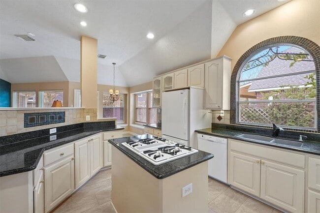 Building Photo - 12119 Ember Isles Ln