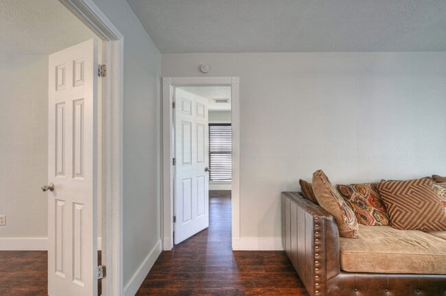 Building Photo - 5103 Temple Bell Dr