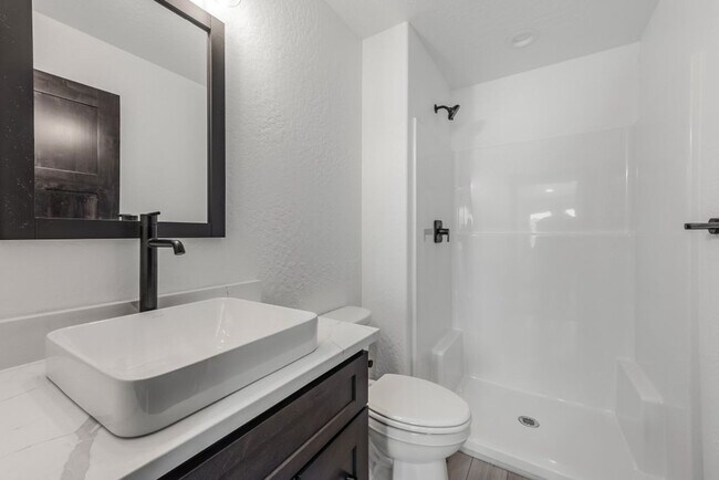 Building Photo - Brand New 3 bed 2.5 townhome