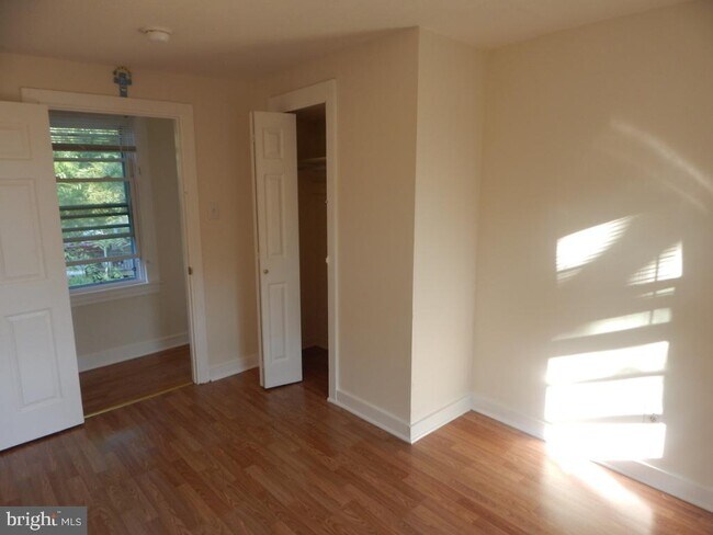 Building Photo - 133 Mill St