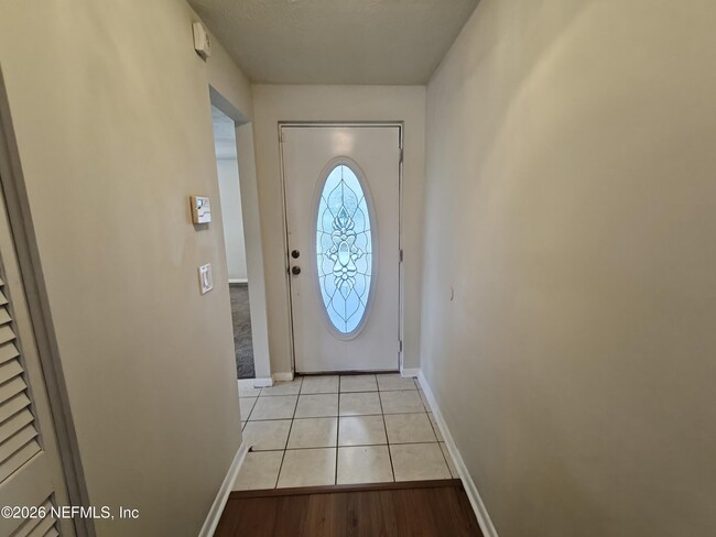 Building Photo - 588 Madeira Dr