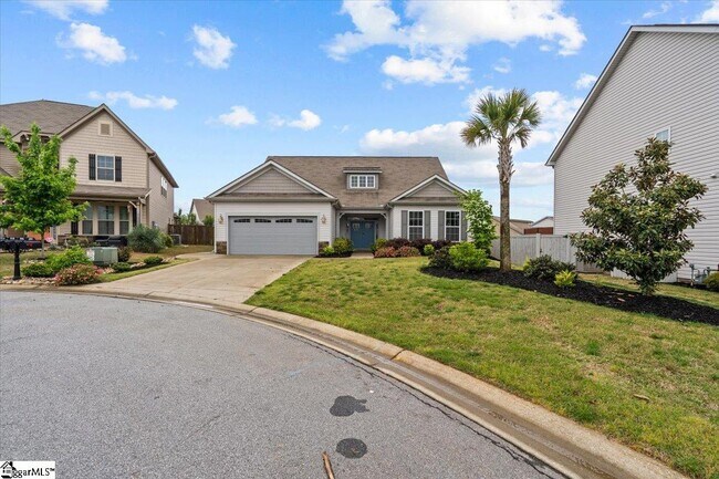 Building Photo - 906 Deephallow Pl