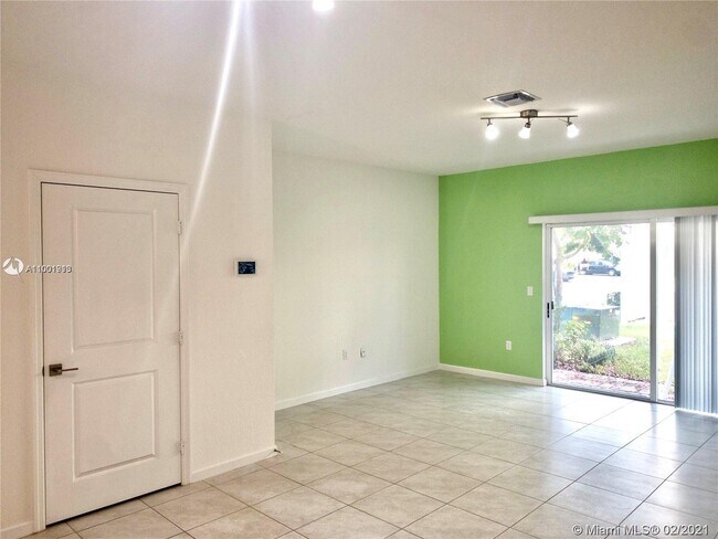 Building Photo - 2821 NW 180th St