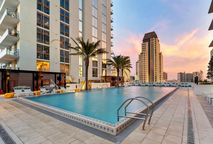 01 - Ascent St. Petersburg