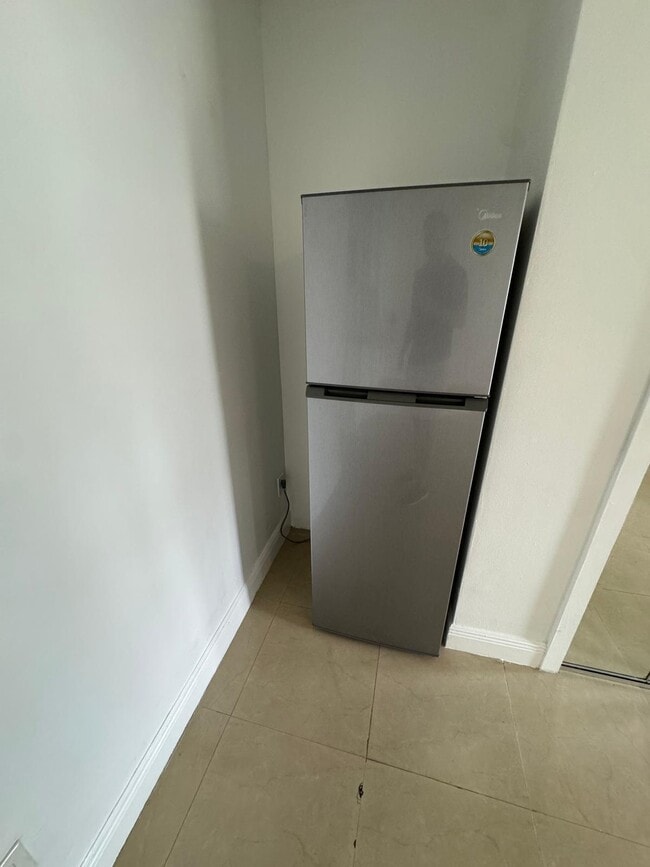 Building Photo - 512 SW 2nd St