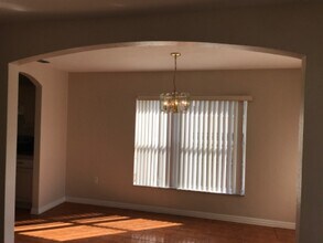 Building Photo - 622 Lemon St