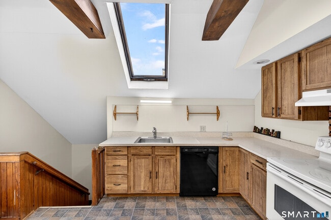 Building Photo - 339 Willow St