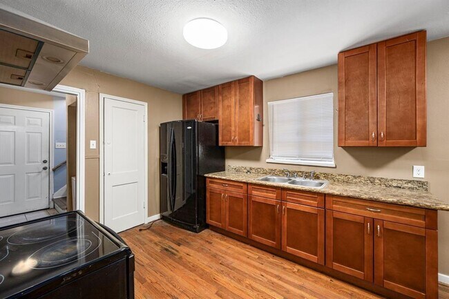 Building Photo - 3444 Blodgett St