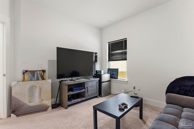 Building Photo - 6672 Paso Fino Dr