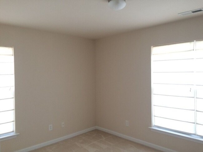 Building Photo - Prelease for January 2026!