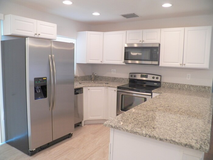 Building Photo - 7109 Vallejo Way