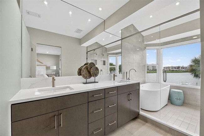 Building Photo - 160 Marina Del Rey Ct