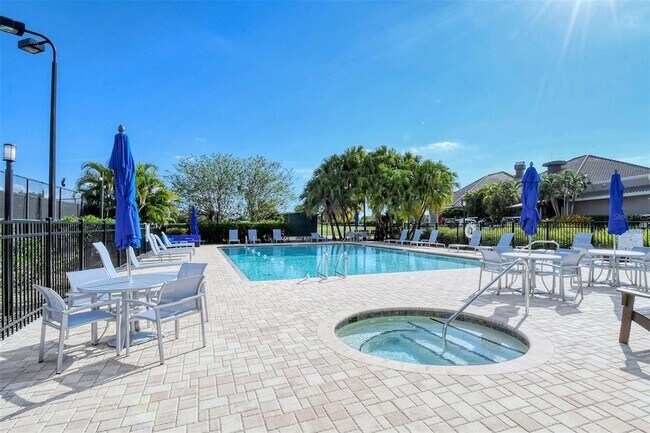Building Photo - 9300 Clubside Cir
