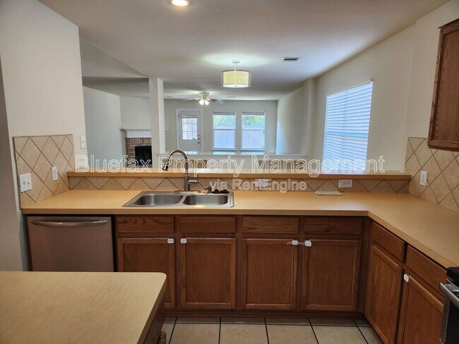Building Photo - 943 Tisbury Pkwy