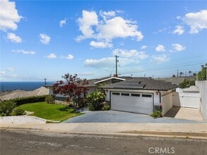 Building Photo - 321 Vía San Sebastian