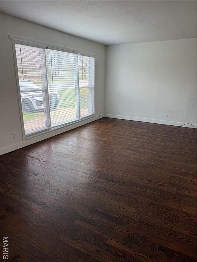 Building Photo - 1119 NORTH MCNIGHT ROAD | UNIVERSITY CITY 63132