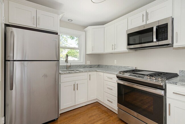 Building Photo - 25 Paragon Rd