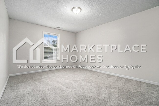 Building Photo - 141 Stable Ln