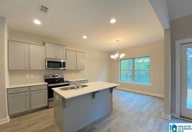 Building Photo - 45 Wolf Ln