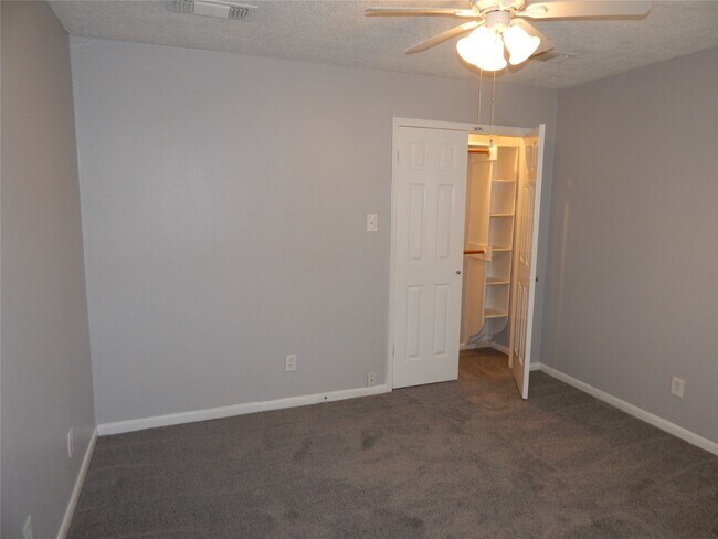 Building Photo - 22430 S Rebecca Burwell Ln