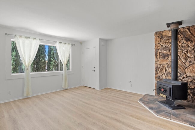 Building Photo - 39216 San Francisquito Canyon Rd