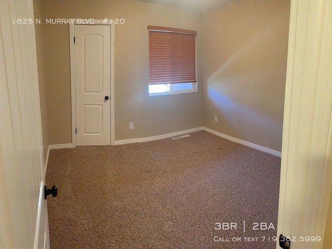 Building Photo - 5 Fountains End unit