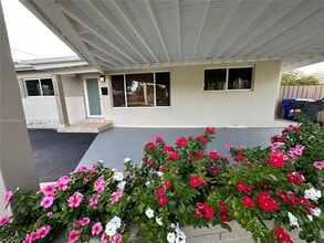 Building Photo - 1718 N 27th Ave