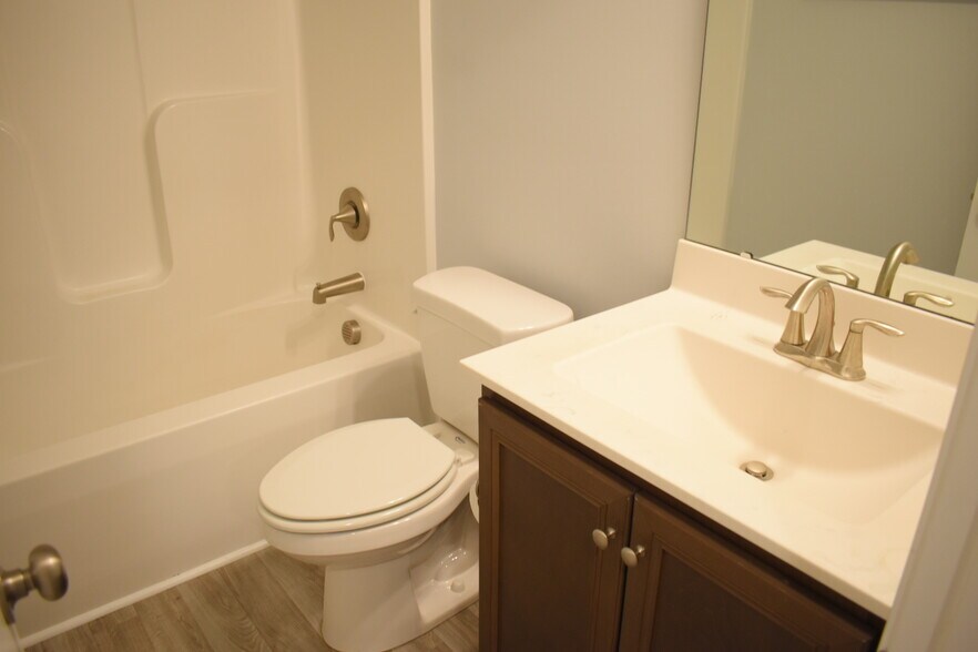 Building Photo - 4624 Runaway Bay Ln