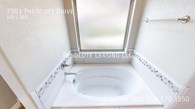 Building Photo - 7901 Prescott Dr