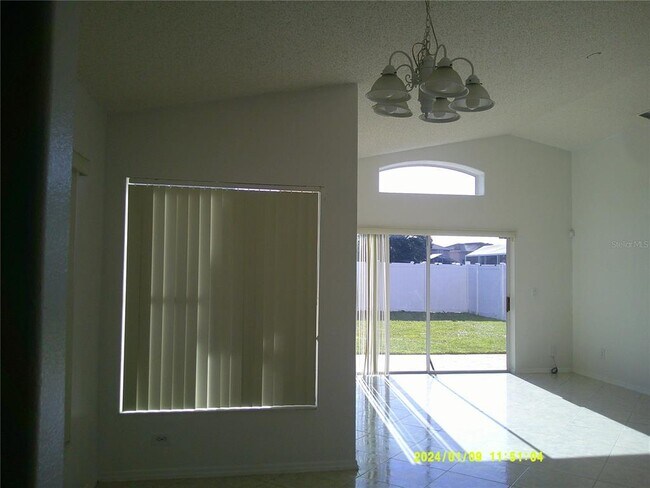 Building Photo - 2612 Walden Ct