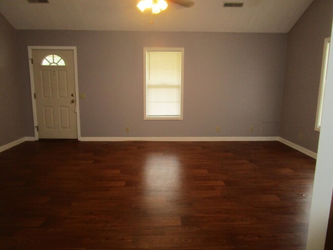 Building Photo - 1030 Nottingham Dr