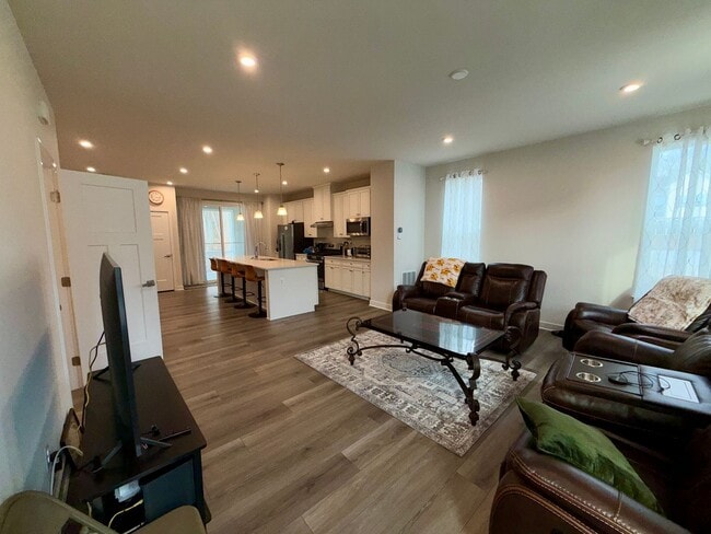 Building Photo - Welcome to the Village at Pine View!