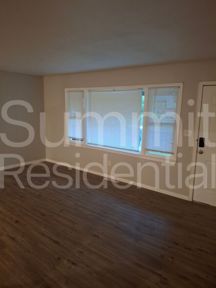 Building Photo - 8001 E 89th Ter