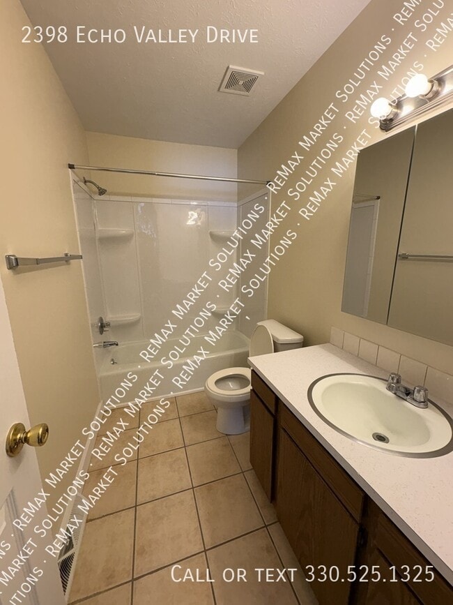 Building Photo - 2398 Echo Valley Dr