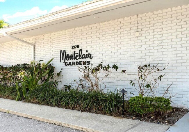 Building Photo - 2170 NE 51st Ct