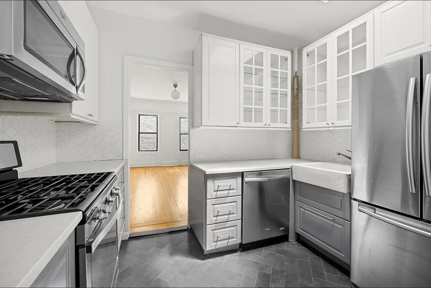 Building Photo - 503 3rd St