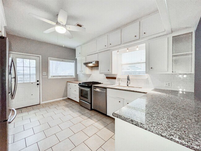 Building Photo - 4035 Michaux St